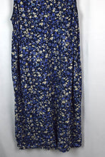 Load image into Gallery viewer, Blue Floral Print Dress
