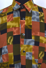 Load image into Gallery viewer, Multiple Shape Print Shirt
