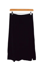 Load image into Gallery viewer, Worthington brand Velvet Skirt
