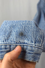 Load image into Gallery viewer, Levi&#39;s Brand Denim Jacket
