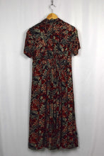 Load image into Gallery viewer, Abstract Print Dress
