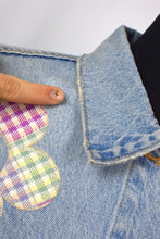 Load image into Gallery viewer, Ladies Levi's Brand Flowers Denim Jacket
