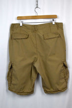 Load image into Gallery viewer, Cargo Shorts
