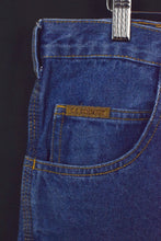 Load image into Gallery viewer, Denim shorts
