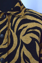 Load image into Gallery viewer, Tiger Print Woven Jacket
