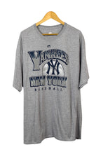 Load image into Gallery viewer, New York Yankee MLB T-shirt
