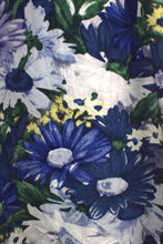 Load image into Gallery viewer, Floral Print Skirt
