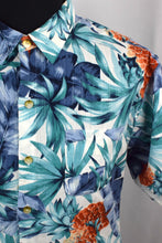 Load image into Gallery viewer, Leaf Print Shirt
