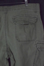 Load image into Gallery viewer, Union Bay Brand Cargo Shorts
