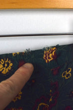 Load image into Gallery viewer, Green Floral Print Skirt
