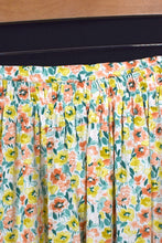 Load image into Gallery viewer, Floral Print Skirt
