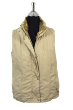 Load image into Gallery viewer, Reversible Faux Fur Vest
