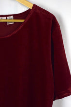 Load image into Gallery viewer, ByDesign Brand Velvet Top

