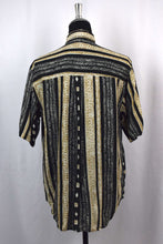 Load image into Gallery viewer, Striped Shirt
