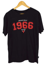 Load image into Gallery viewer, Chicago Bulls NBA T-shirt

