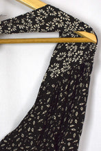 Load image into Gallery viewer, Reworked Floral Leaf Tie Up Top

