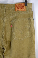 Load image into Gallery viewer, Levi&#39;s Brand 505 Corduroy Pants
