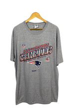 Load image into Gallery viewer, 2011 New England Patriots NFL T-shirt
