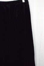 Load image into Gallery viewer, Lands End Brand Velour Skirt

