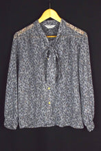 Load image into Gallery viewer, Eluzive Brand Blouse
