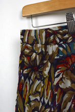 Load image into Gallery viewer, Floral Print Skirt
