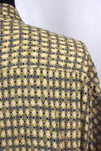 Load image into Gallery viewer, Diamond Print Shirt
