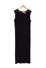 Load image into Gallery viewer, Black Velvet Dress
