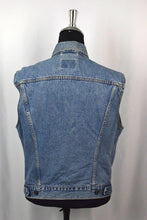 Load image into Gallery viewer, Levi Strauss Brand Denim Vest
