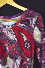 Load image into Gallery viewer, Abstract Paisley Print Top
