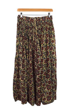 Load image into Gallery viewer, Beige Floral Skirt
