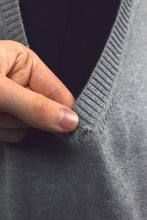 Load image into Gallery viewer, Tommy Hilfiger Brand Knitted Vest
