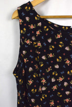 Load image into Gallery viewer, R&amp;K Originals Brand Floral Print Dress
