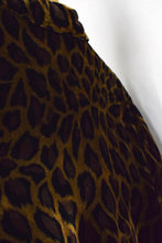 Load image into Gallery viewer, 0001 - REMOVE ME PLEASE! Velvet Cheetah Print Blouse
