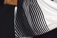 Load image into Gallery viewer, White Nike Brand Shorts
