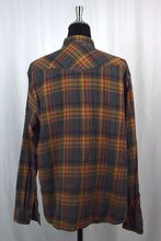 Load image into Gallery viewer, Checkered Flannel Shirt
