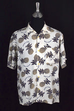 Load image into Gallery viewer, Pineapple Island Print Shirt
