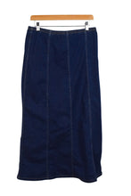 Load image into Gallery viewer, Croft &amp; Barrow Brand Denim Skirt
