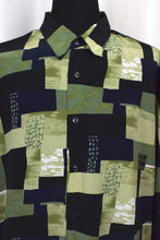 Load image into Gallery viewer, Abstract Print Shirt
