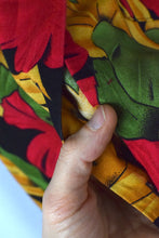 Load image into Gallery viewer, 90s Hawaiian Blouse
