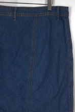Load image into Gallery viewer, Old Navy Brand Denim Mini Skirt
