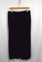 Load image into Gallery viewer, Black Velvet Skirt
