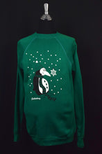 Load image into Gallery viewer, 80s/90s Christmas Penguin Print Sweatshirt
