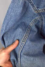 Load image into Gallery viewer, Levi&#39;s Brand Denim Jacket
