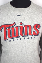 Load image into Gallery viewer, 2002 Minnesota Twins MLB Sweatshirt
