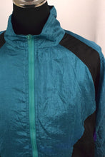Load image into Gallery viewer, DEADSTOCK Le Shark Brand Spray Jacket

