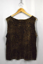 Load image into Gallery viewer, Abstract Velvet Top
