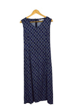 Load image into Gallery viewer, Floral Diamond Print Dress
