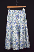 Load image into Gallery viewer, Floral Print Skirt

