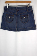Load image into Gallery viewer, Gap Brand Mini Skirt
