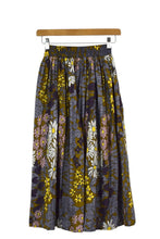 Load image into Gallery viewer, Floral Print Skirt
